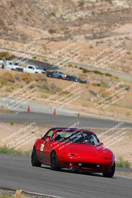 media/Oct-01-2022-Team Topak Racing (Sat) [[f860fb51be]]/2-Inter Low 2/session 2 turn 11/